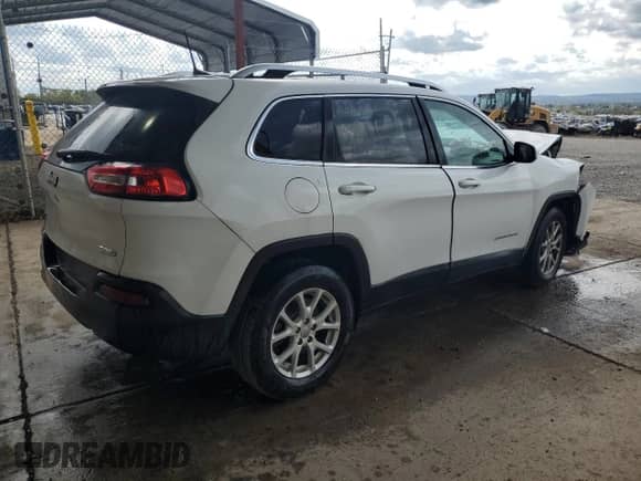 2016 Jeep Cherokee Latitude с VIN 1C4PJMCB8GW187043, выставлен на аукционе Copart как лот 85507725 с пробегом 123 464 миль миль и Списание • Salvage title. История ставок и продаж доступна на DreamBid. Изображение 3.