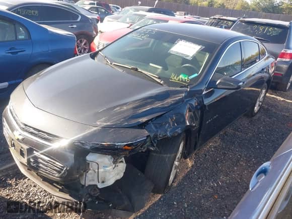 2018 Chevrolet Malibu LT z VIN 1G1ZD5ST8JF166998, wystawiony jako IAAI lot #43354038 z przebiegiem 100 794 mil mil oraz . Historia ofert i sprzedaży dostępna na DreamBid. Obrazek 2.