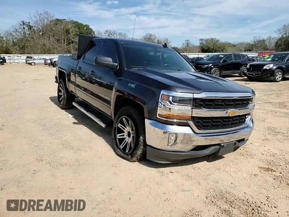 2016 Chevrolet Silverado 1500 LT with VIN 1GCRCREH3GZ303765, listed as a Copart auction lot 46123265 with 167,462 mi miles and Salvage title. Bid and sale history available at DreamBid. Image 10.