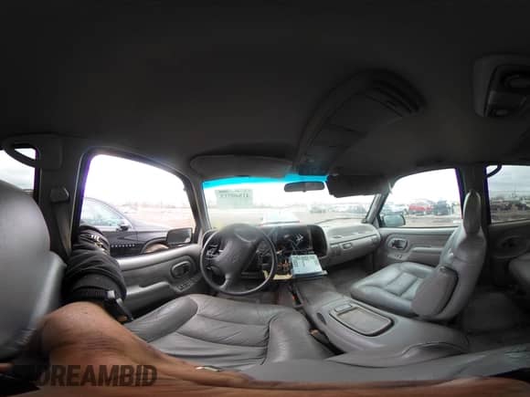 1995 Chevrolet Suburban с VIN 1GNFK16KXSJ391827, выставлен на аукционе IAAI как лот 41840715 с пробегом 143 603 миль миль и . История ставок и продаж доступна на DreamBid. Изображение 19.