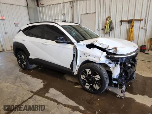 2025 Hyundai Kona SEL Convenience with VIN KM8HCCAB2SU216919, listed as a Copart auction lot 80318345 with 9,683 mi miles and Non repairable. Bid and sale history available at DreamBid. Image 4.