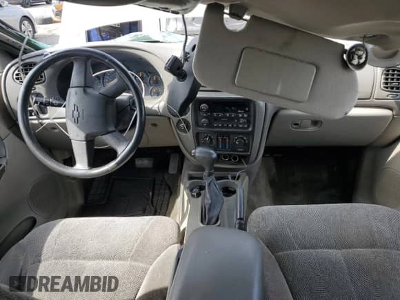 2002 Chevrolet TrailBlazer EXT LT with VIN 1GNET16S326108891, listed as a Copart auction lot 62421105 with 206,634 mi miles and Non repairable. Bid and sale history available at DreamBid. Image 8.