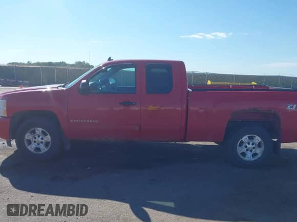 2009 Chevrolet Silverado 1500 LT with VIN 1GCEK29039Z196488, listed as a IAAI auction lot 43234591 with 194,005 mi miles and . Bid and sale history available at DreamBid. Image 14.
