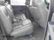 2004 GMC Sierra 1500 SLE z VIN 2GTEK13T741401938, wystawiony jako IAAI lot #41732137 z przebiegiem Nie podano mil oraz . Historia ofert i sprzedaży dostępna na DreamBid. Obrazek 8.