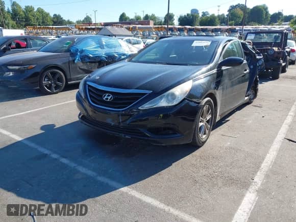 2013 Hyundai Sonata GLS z VIN 5NPEB4AC0DH662704, wystawiony jako IAAI lot #43083972 z przebiegiem 207 226 mil mil oraz . Historia ofert i sprzedaży dostępna na DreamBid. Obrazek 2.