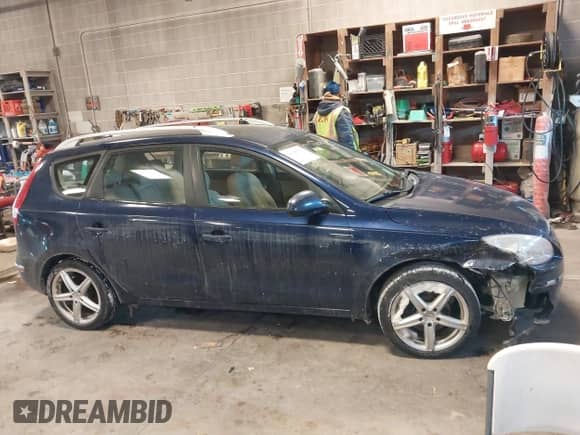 2011 Hyundai Elantra GLS z VIN KMHDC8AE8BU092693, wystawiony jako IAAI lot #41626705 z przebiegiem 170 640 mil mil oraz . Historia ofert i sprzedaży dostępna na DreamBid. Obrazek 13.