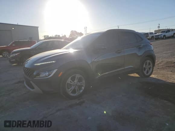 2023 Hyundai Kona SEL с VIN KM8K62AB8PU931914, выставлен на аукционе Copart как лот 87116475 с пробегом 22 212 миль миль и Чистый • Clean title. История ставок и продаж доступна на DreamBid. Изображение 1.
