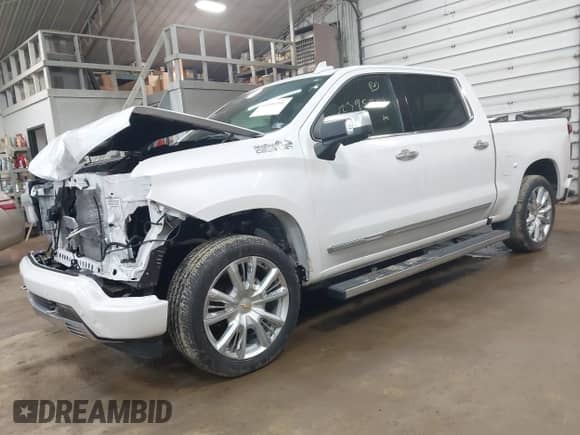2024 Chevrolet Silverado 1500 High Country с VIN 1GCUDJEL2RZ307175, выставлен на аукционе IAAI как лот 42395791 с пробегом 8 358 миль миль и . История ставок и продаж доступна на DreamBid. Изображение 2.