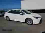 2024 Toyota Corolla LE z VIN JTDB4MEE4RJ015021, wystawiony jako Copart lot #68391975 z przebiegiem 11 912 mil mil oraz Szkoda całkowita • Salvage title. Historia ofert i sprzedaży dostępna na DreamBid. Obrazek 4.