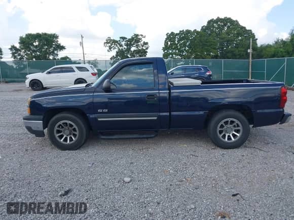 2005 Chevrolet Silverado 1500 Work Truck with VIN 1GCEC14X55Z194229, listed as a IAAI auction lot 42685614 with 213,723 mi miles and . Bid and sale history available at DreamBid. Image 14.