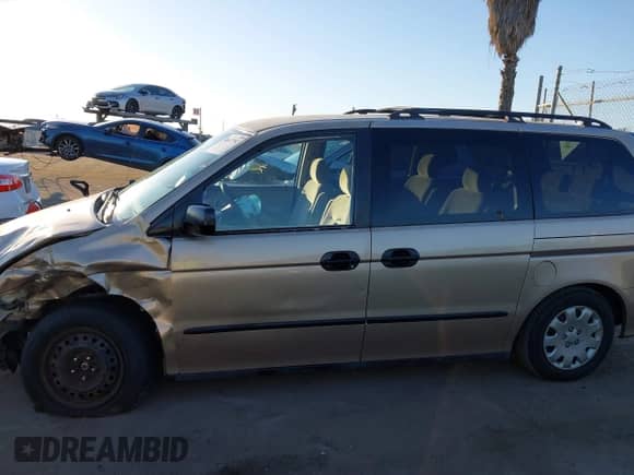 2001 Honda Odyssey LX с VIN 2HKRL18541H584766, выставлен на аукционе IAAI как лот 41667952 с пробегом 190 595 миль миль и . История ставок и продаж доступна на DreamBid. Изображение 15.