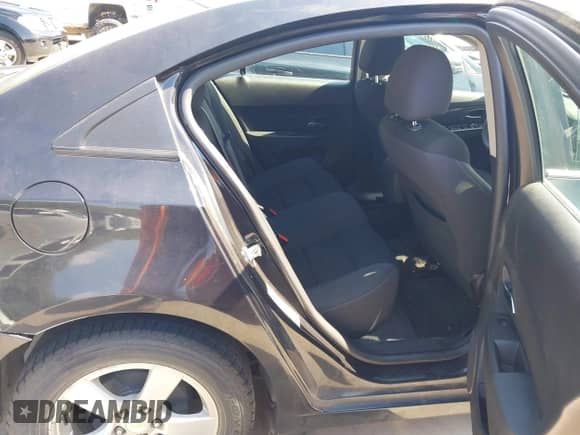 2015 Chevrolet Cruze LT с VIN 1G1PC5SB8F7178975, выставлен на аукционе IAAI как лот 43328373 с пробегом 168 495 миль миль и . История ставок и продаж доступна на DreamBid. Изображение 8.