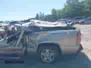 2005 Chevrolet Silverado 1500 LS z VIN 2GCEC13T151344568, wystawiony jako IAAI lot #32429183 z przebiegiem Nie podano mil oraz . Historia ofert i sprzedaży dostępna na DreamBid. Obrazek 13.