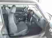 2003 MINI Hardtop S z VIN WMWRE33483TD67403, wystawiony jako IAAI lot #42846666 z przebiegiem Nie podano mil oraz . Historia ofert i sprzedaży dostępna na DreamBid. Obrazek 5.