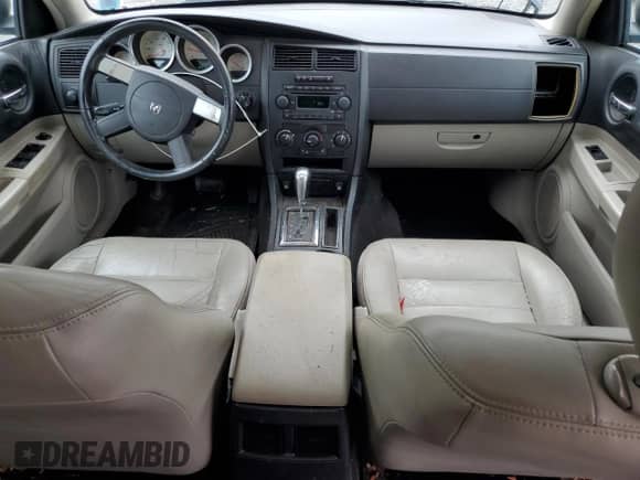 2005 Dodge Magnum SXT with VIN 2D4GZ48V85H576310, listed as a Copart auction lot 61059975 with 175,541 mi miles and Salvage title. Bid and sale history available at DreamBid. Image 8.