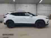 2020 Chevrolet Blazer LT z VIN 3GNKBHRS7LS600752, wystawiony jako IAAI lot #42927673 z przebiegiem 67 885 mil mil oraz . Historia ofert i sprzedaży dostępna na DreamBid. Obrazek 13.