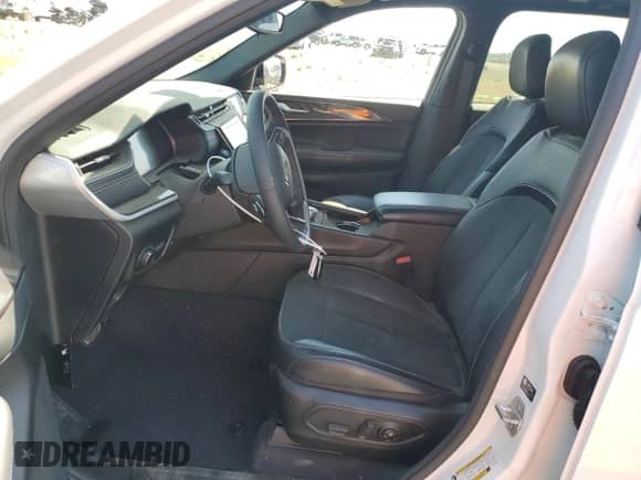 2023 Jeep Grand Cherokee Altitude with VIN 1C4RJHAG8PC517005, listed as a Copart auction lot 68127005 with 17,053 mi miles and Salvage title. Bid and sale history available at DreamBid. Image 7.