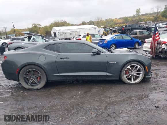 2017 Chevrolet Camaro 2SS с VIN 1G1FG1R79H0129600, выставлен на аукционе IAAI как лот 36646648 с пробегом 37 028 миль миль и . История ставок и продаж доступна на DreamBid. Изображение 13.