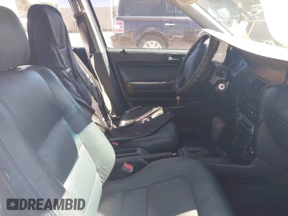 1992 Honda Accord LX z VIN JHMCB7659NC048944, wystawiony jako IAAI lot #41704471 z przebiegiem 253 535 mil mil oraz . Historia ofert i sprzedaży dostępna na DreamBid. Obrazek 5.