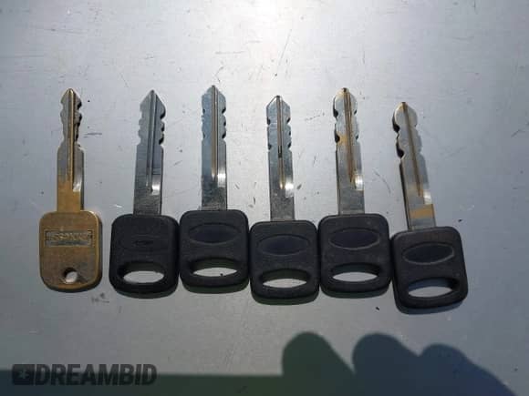 2010 Ford Econoline Cargo Commercial с VIN 1FTNE2EW2ADA77723, выставлен на аукционе IAAI как лот 42327838 с пробегом 227 672 миль миль и . История ставок и продаж доступна на DreamBid. Изображение 11.