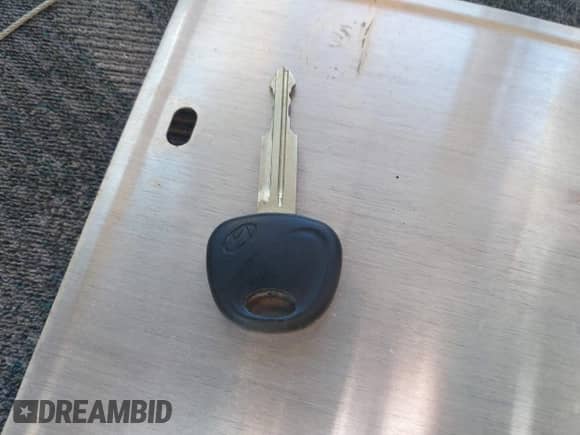 2005 Hyundai Tucson GLS z VIN KM8JN72D75U077832, wystawiony jako IAAI lot #43289710 z przebiegiem 151 468 mil mil oraz . Historia ofert i sprzedaży dostępna na DreamBid. Obrazek 11.