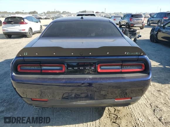 2017 Dodge Challenger 392 Hemi Scat Pack Shaker z VIN 2C3CDZFJ9HH507397, wystawiony jako Copart lot #67666535 z przebiegiem 111 739 mil mil oraz Szkoda całkowita • Salvage title. Historia ofert i sprzedaży dostępna na DreamBid. Obrazek 6.