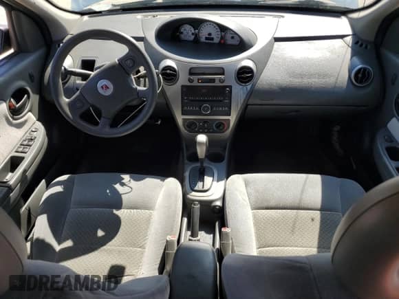 2006 Saturn ION z VIN 1G8AL55F26Z168338, wystawiony jako Copart lot #49988955 z przebiegiem 158 039 mil mil oraz Szkoda całkowita • Salvage title. Historia ofert i sprzedaży dostępna na DreamBid. Obrazek 8.