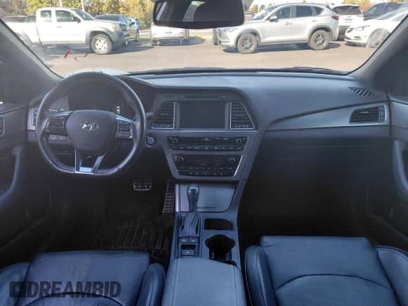 2017 Hyundai Sonata Limited with VIN 5NPE34AB7HH469315, listed as a Copart auction lot 89643375 with 58,783 mi miles and Clean title. Bid and sale history available at DreamBid. Image 9.