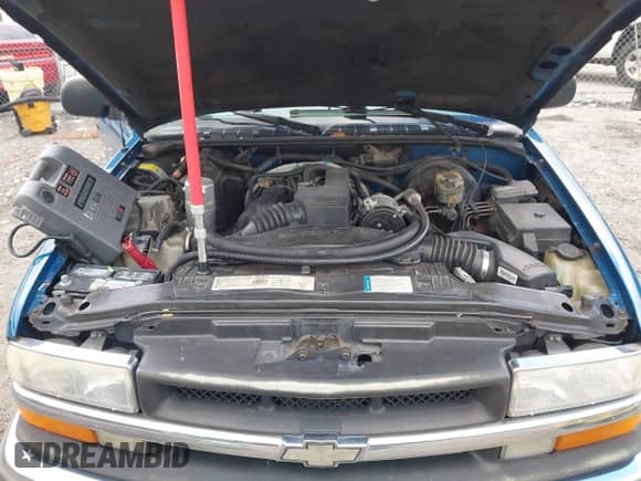 2000 Chevrolet S-10 с VIN 1GCCS1441Y8178250, выставлен на аукционе IAAI как лот 43309823 с пробегом 200 805 миль миль и . История ставок и продаж доступна на DreamBid. Изображение 10.