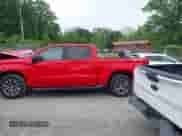 2021 Chevrolet Silverado 1500 RST z VIN 3GCUYEEDXMG230939, wystawiony jako IAAI lot #42257836 z przebiegiem 122 201 mil mil oraz . Historia ofert i sprzedaży dostępna na DreamBid. Obrazek 15.