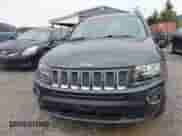2015 Jeep Compass Latitude z VIN 1C4NJDEB1FD324581, wystawiony jako IAAI lot #43299306 z przebiegiem 97 094 mil mil oraz . Historia ofert i sprzedaży dostępna na DreamBid. Obrazek 13.