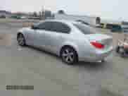 2006 BMW 5 Series z VIN WBANF33586CS35117, wystawiony jako IAAI lot #41562653 z przebiegiem 205 281 mil mil oraz . Historia ofert i sprzedaży dostępna na DreamBid. Obrazek 3.