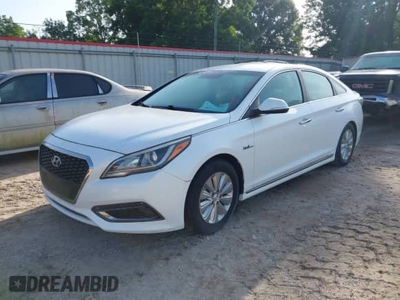 2017 Hyundai Sonata SE with VIN KMHE24L19HA044317, listed as a IAAI auction lot 42545312 with 54,383 mi miles and . Bid and sale history available at DreamBid. Image 2.