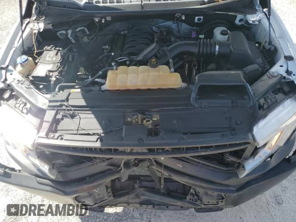 2018 Ford F-150 XLT z VIN 1FTFX1C53JKC18300, wystawiony jako Copart lot #75634514 z przebiegiem 179 866 mil mil oraz Szkoda całkowita • Salvage title. Historia ofert i sprzedaży dostępna na DreamBid. Obrazek 13.