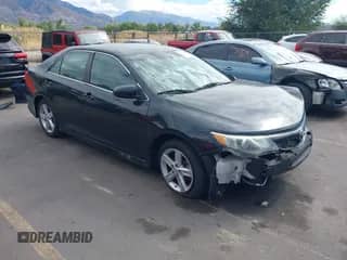 2013 Toyota Camry L z VIN 4T1BF1FK4DU673969, wystawiony jako IAAI lot #43322889 z przebiegiem 114 290 mil mil oraz . Historia ofert i sprzedaży dostępna na DreamBid. Obrazek 1.