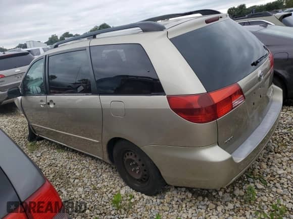 2005 Toyota Sienna CE с VIN 5TDZA23C15S303833, выставлен на аукционе Copart как лот 69789125 с пробегом 216 728 миль миль и Списание • Salvage title. История ставок и продаж доступна на DreamBid. Изображение 2.