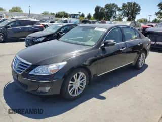 2009 Hyundai Genesis с VIN KMHGC46F79U032048, выставлен на аукционе Copart как лот 69056755 с пробегом 98 008 миль миль и Списание • Salvage title. История ставок и продаж доступна на DreamBid. Изображение 1.