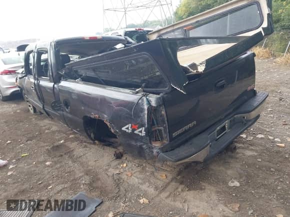 2005 GMC Sierra 1500 SLE with VIN 1GTEK19B55Z287719, listed as a IAAI auction lot 43031140 with 145,267 mi miles and . Bid and sale history available at DreamBid. Image 3.