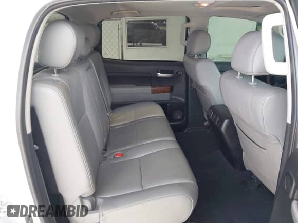 2013 Toyota Tundra Limited с VIN 5TFHW5F15DX321804, выставлен на аукционе IAAI как лот 42903708 с пробегом 114 587 миль миль и . История ставок и продаж доступна на DreamBid. Изображение 8.