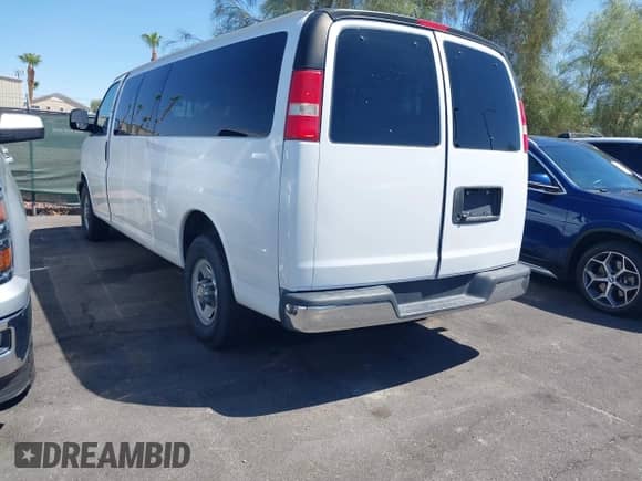 2015 Chevrolet Express Passenger LT with VIN 1GAZG1FG1F1111830, listed as a IAAI auction lot 42860261 with 99,750 mi miles and . Bid and sale history available at DreamBid. Image 3.