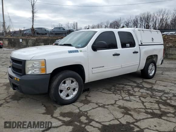 2010 Chevrolet Silverado 1500 1HY z VIN 3GCXCUEJ9AG259274, wystawiony jako Copart lot #87946565 z przebiegiem 149 663 mil mil oraz Szkoda całkowita • Salvage title. Historia ofert i sprzedaży dostępna na DreamBid. Obrazek 1.