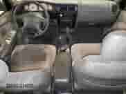 2002 Toyota Tacoma с VIN 5TEHN72N72Z099053, выставлен на аукционе Copart как лот 89716425 с пробегом 193 783 миль миль и Чистый • Clean title. История ставок и продаж доступна на DreamBid. Изображение 8.