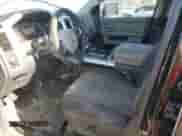 2009 Dodge 1500 SLT z VIN 1D3HV18T69S776506, wystawiony jako Copart lot #74544464 z przebiegiem 156 011 mil mil oraz Szkoda całkowita • Salvage title. Historia ofert i sprzedaży dostępna na DreamBid. Obrazek 7.