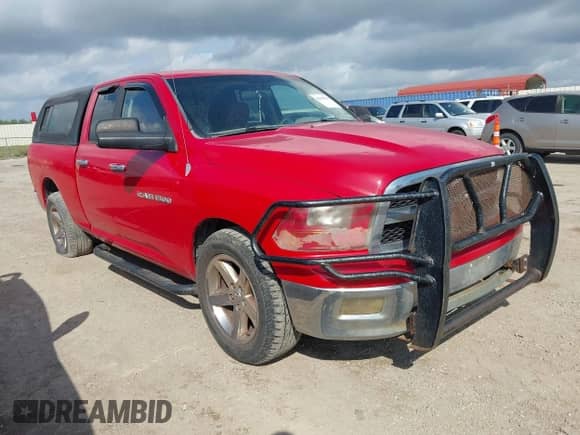 2011 Ram 1500 ST z VIN 1D7RB1GP4BS519916, wystawiony jako IAAI lot #42695270 z przebiegiem 232 805 mil mil oraz . Historia ofert i sprzedaży dostępna na DreamBid. Obrazek 1.