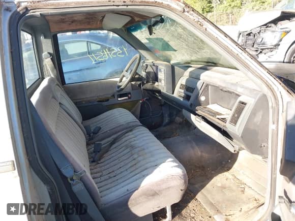 1990 Chevrolet Silverado 1500 с VIN 1GCDC14K0LE128451, выставлен на аукционе IAAI как лот 43516511 с пробегом 158 053 миль миль и . История ставок и продаж доступна на DreamBid. Изображение 5.