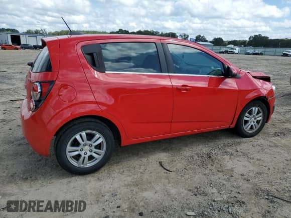 2016 Chevrolet Sonic LT с VIN 1G1JC6SG8G4104319, выставлен на аукционе Copart как лот 81734965 с пробегом 99 510 миль миль и Списание • Salvage title. История ставок и продаж доступна на DreamBid. Изображение 3.