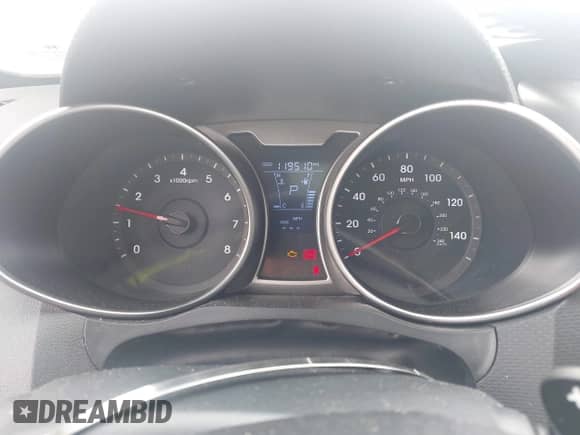 2012 Hyundai Veloster w/Red Int z VIN KMHTC6AD9CU053040, wystawiony jako IAAI lot #43019473 z przebiegiem 119 510 mil mil oraz . Historia ofert i sprzedaży dostępna na DreamBid. Obrazek 7.