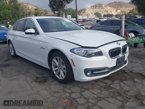 2015 BMW 5 Series 528i с VIN WBA5A5C58FD523420, выставлен на аукционе IAAI как лот 43172929 с пробегом 68 284 миль миль и . История ставок и продаж доступна на DreamBid. Изображение 1.