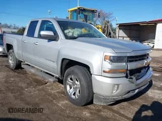 2018 Chevrolet Silverado 1500 LT с VIN 1GCVKREC5JZ104505, выставлен на аукционе IAAI как лот 41072848 с пробегом 53 351 миль миль и . История ставок и продаж доступна на DreamBid. Изображение 1.