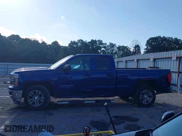2014 Chevrolet Silverado 1500 LT with VIN 1GCRCREH8EZ130841, listed as a IAAI auction lot 42743805 with 213,742 mi miles and . Bid and sale history available at DreamBid. Image 14.